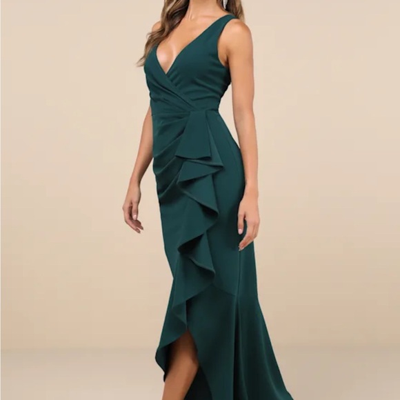 Lulu's Emerald Ruffle Wedding Dress - Picture 2 of 3